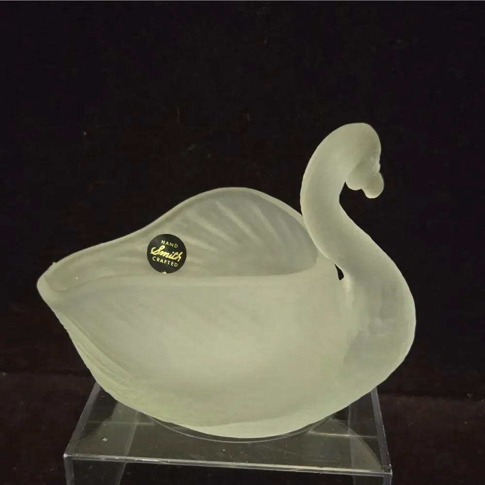 L. E. Smith White Frosted Art Glass Swan Shaped votive holder